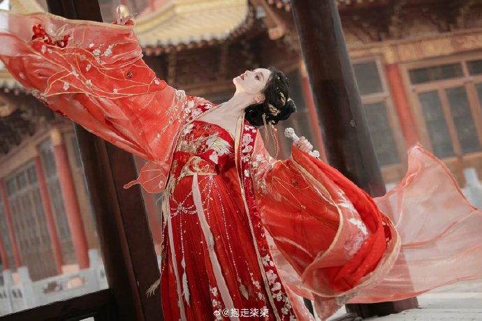 最后生还者 封面
